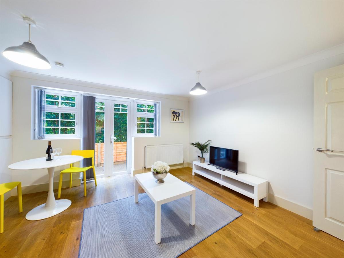 Redhill Town Centre Apartment By Livingo Luaran gambar
