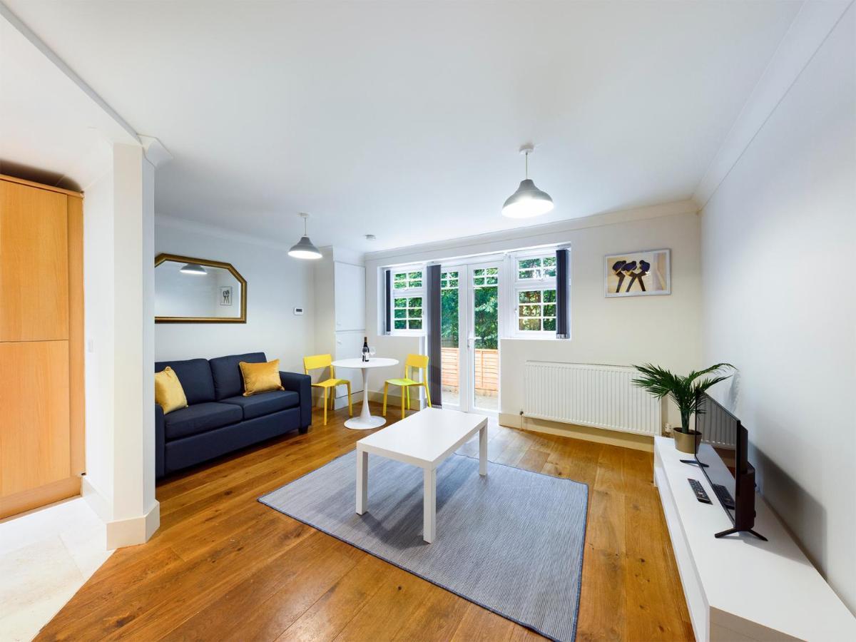 Redhill Town Centre Apartment By Livingo Luaran gambar
