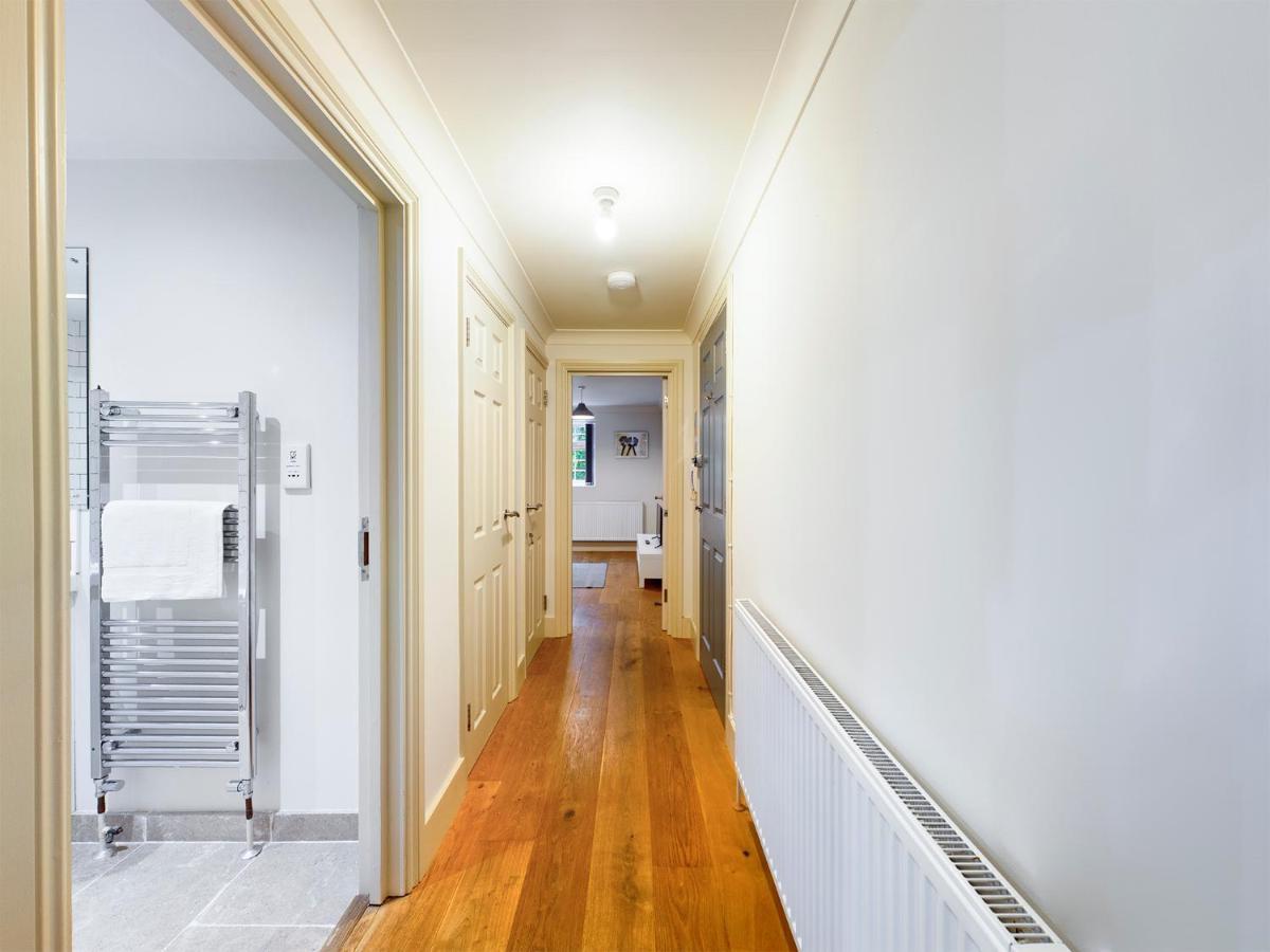 Redhill Town Centre Apartment By Livingo Luaran gambar